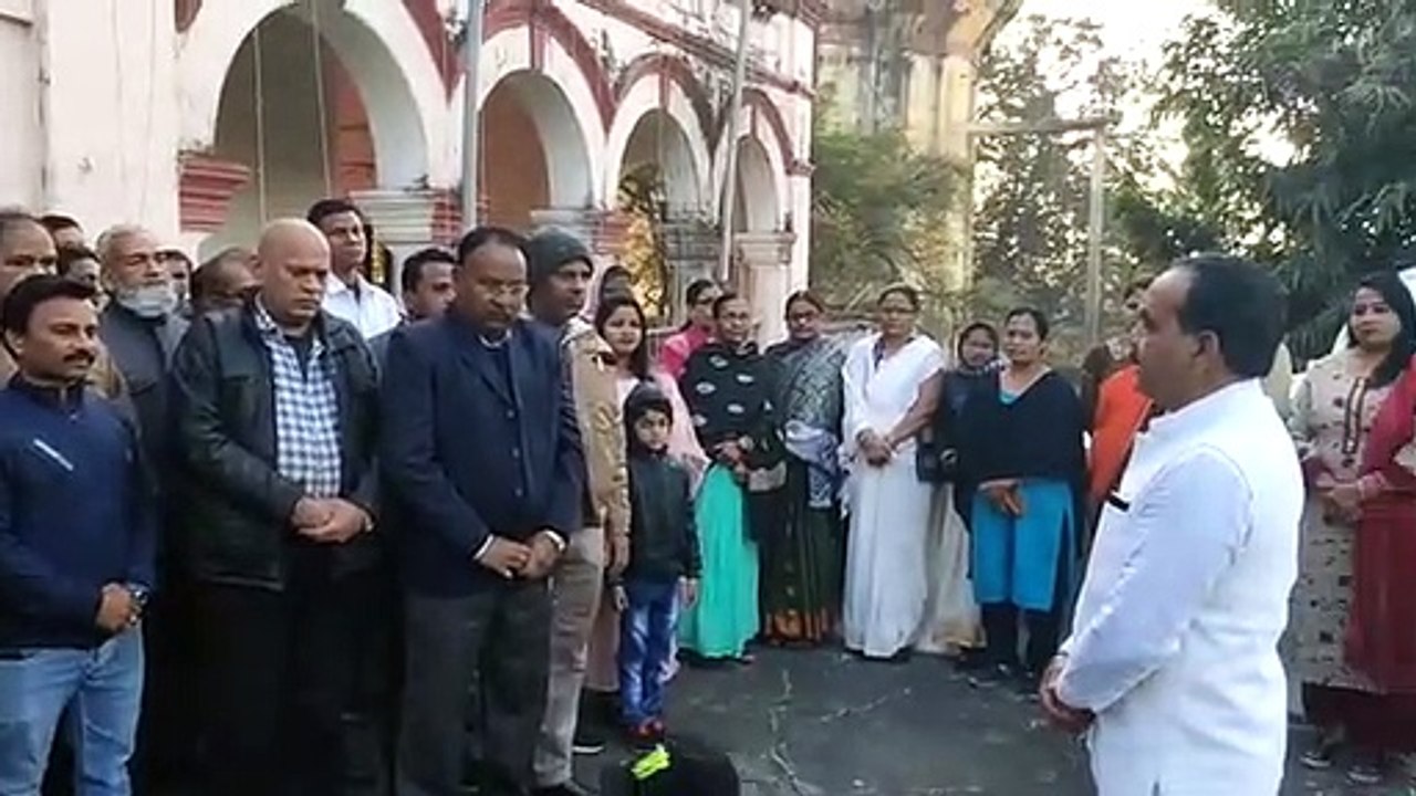 नगर निगम और सतीगढ़ी चौक में लोगों ने प्लास्टिक मुक्त भारत बनाने ली शपथ