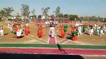 When the MLA collector SP took food with school children