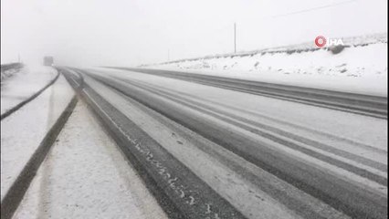 Kurubaş geçidinde kar yağışı