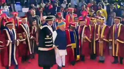 राज्यपाल ने एमिटी यूनिवर्सिटी में 874 को डिग्रियों से नवाजा