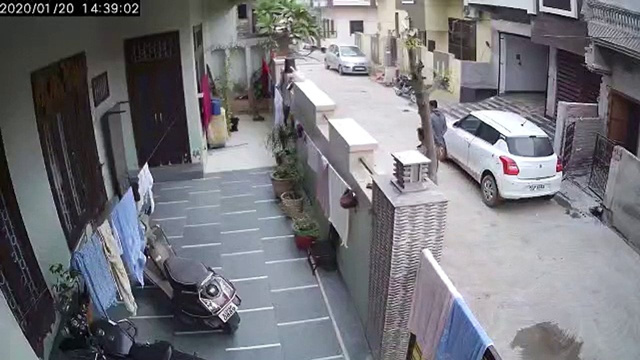 चंद सैंकड़ों में होती है चोरी...ये चोर न तो डाक...