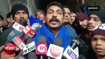 भीम आर्मी प्रमुख चंद्रशेखर ने रविदास मंदिर में लोगों को पढ़ाई संविधान की प्रस्तावना