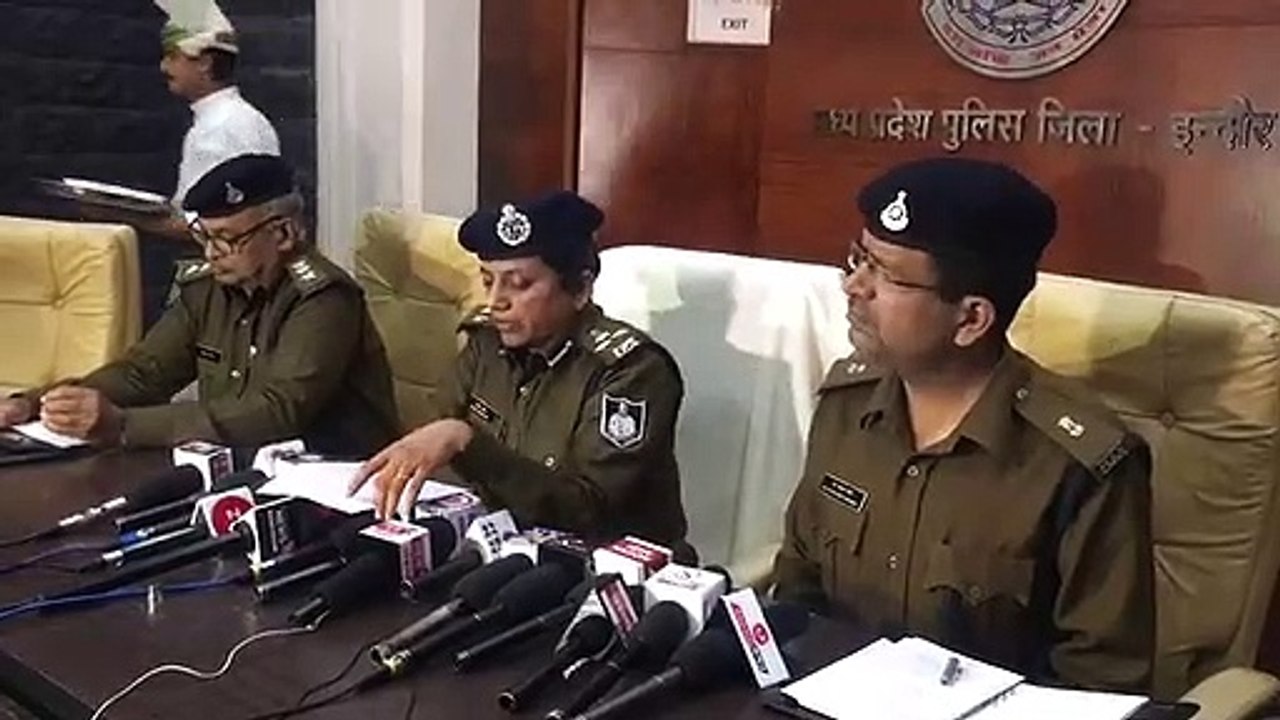 बोरी में पत्थर भरकर पहुंचे जेवर की दुकान लूटने, ऐसे दिया घटना को अंजाम