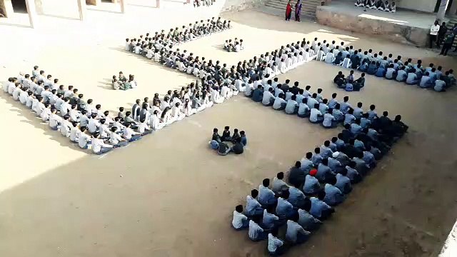 स्कूल की प्रार्थना सभा में विद्यार्थियों ने बनाया swastika mark