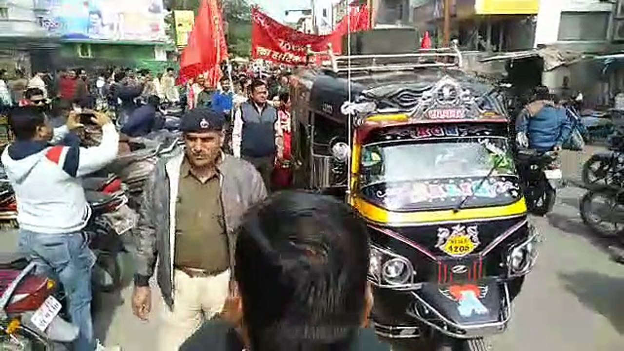 railway employees protest video