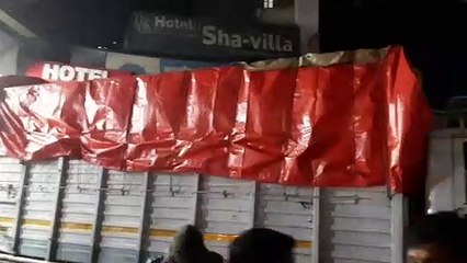 शराब दुकान पर उतारते समय पकड़ी 60 पेटी अवैध शराब