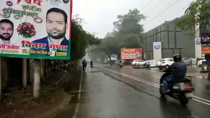 फिरोजाबाद में सुबह से हो रही लगातार बारिश