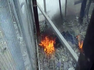 विद्युत लाइन में उलझा चाइनीज माझा, तार टूटकर गिरने से मची भगदड़