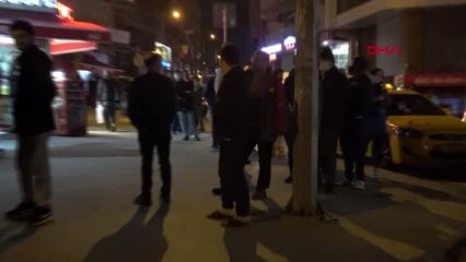 SOKAĞA ÇIKMA YASAĞI KARARIYLA MARKETLERDE SIRA OLUŞTU-11-AKTÜEL-ARNAVUTKÖY