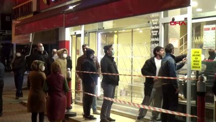 Zonguldak'ta vatandaşlar fırın ve marketlere akın etti