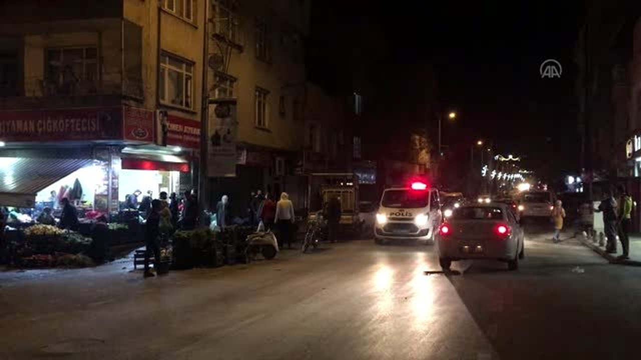 Polis ekipleri sokak çıkma yasağıyla ilgili vatandaşları uyardı