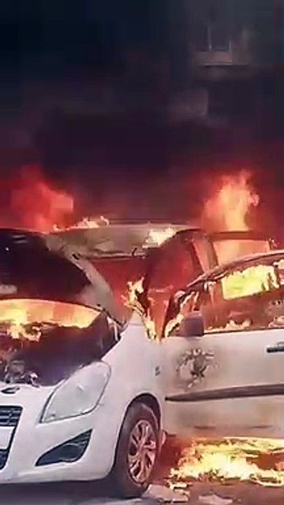Fire in car due to short circuit, driver's hand scorched