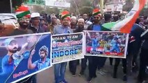स्टेडियम पहुंची भारत-श्रीलंका की टीम, दर्शकों में गजब का उत्साह, नाचते-गाते आ रहे मैच देखने