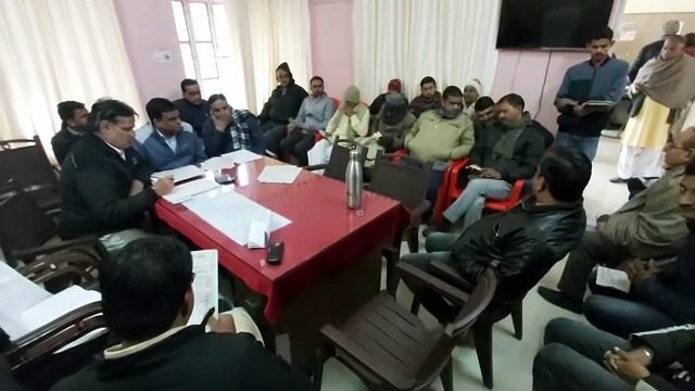 17 में से एक भूखंड की नीलामी चढ़ी सिरे