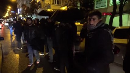 Siverek'te 1 kilometrelik 'ekmek' kuyruğu