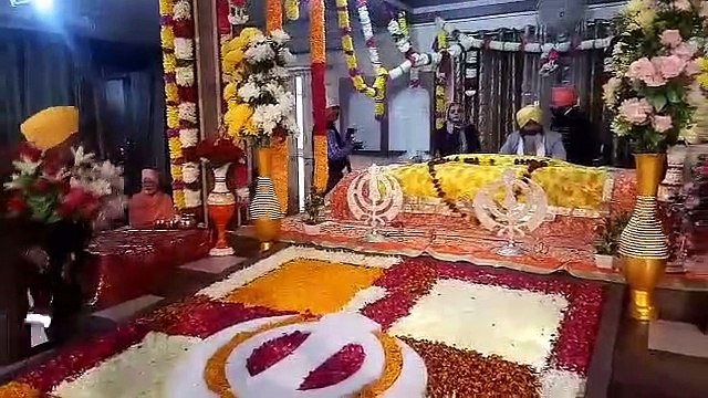 गुरु गोविंद सिंह के प्रकाशोत्सव पर उमड़ी संगत, श्रद्धालुओं ने मत्था टेक मांगी मन्नत