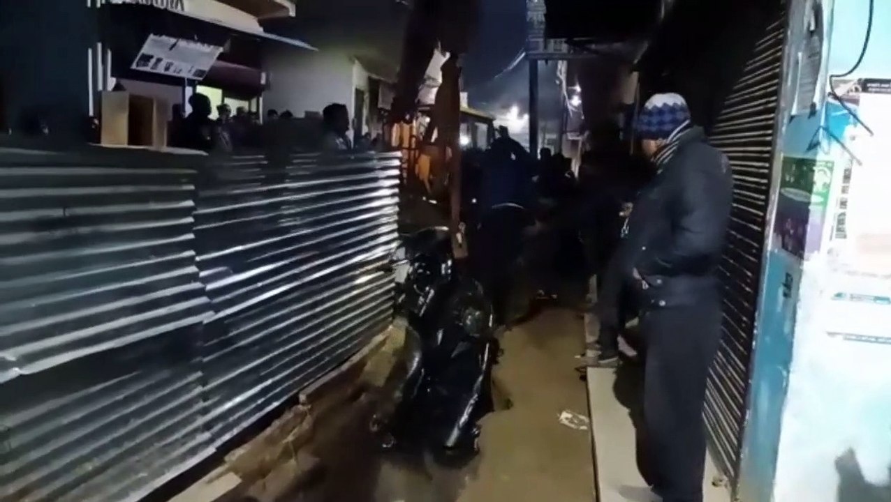 Moradabad: सीवर लाइन के लिए बने गड्ढे के बराबर...