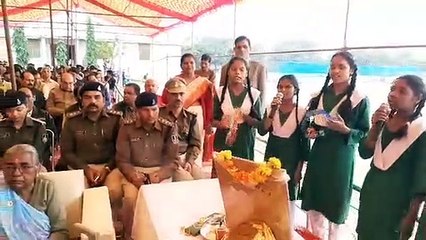 Martyred soldiers saluted on bandh tune