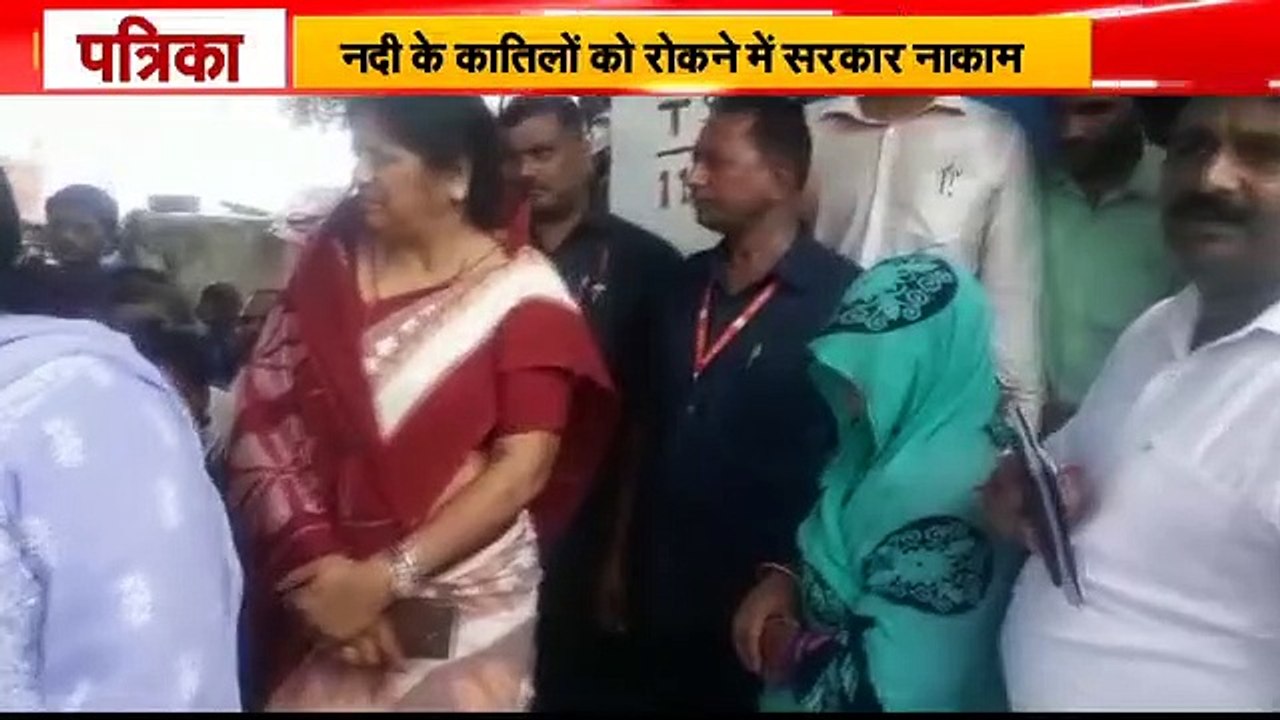 अपनों को बचाने के लिए भिड़े सरकार के दो मंत्री