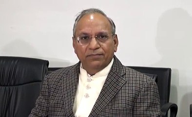 Gujarat locust attack: टिड्डियों के आक्रमण से छह हजार हेक्टेयर क्षेत्र में रबी फसल के नुकसान की आशंका