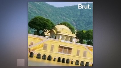 The "water palace" was built in the 18th century by the raja of Jaipur state