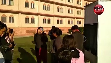 राजनीति के दिग्गजों पर सूर्यग्रहण का असर