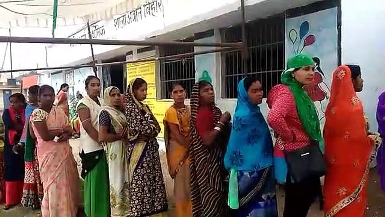 नगरी निकाय चुनाव: महर्षि वाल्मीकि वार्ड -32 में पुनर्मतदान, मतदाता सूची में गड़बड़ी के बाद दोबारा ह