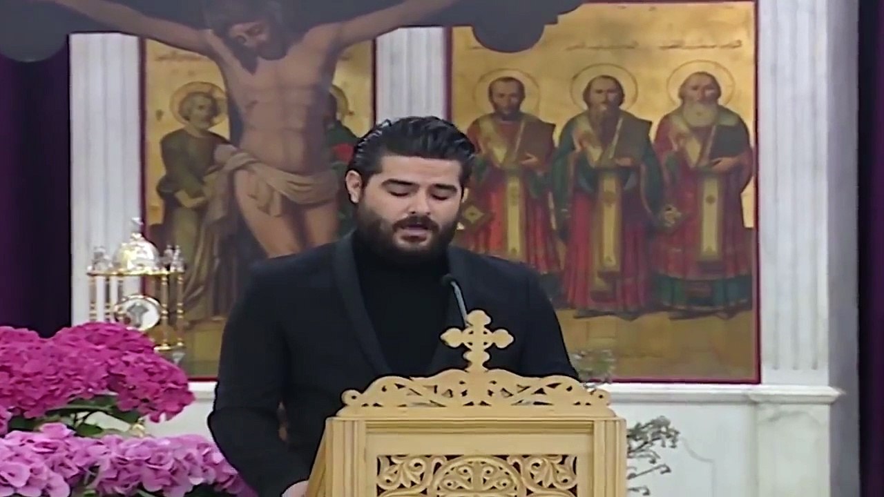 ناصيف زيتون يرنم اليوم علق على خشبة