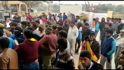 सिधमुख बंैक में बंधक बनाकर की 33 लाख 77 हजार की डकैती