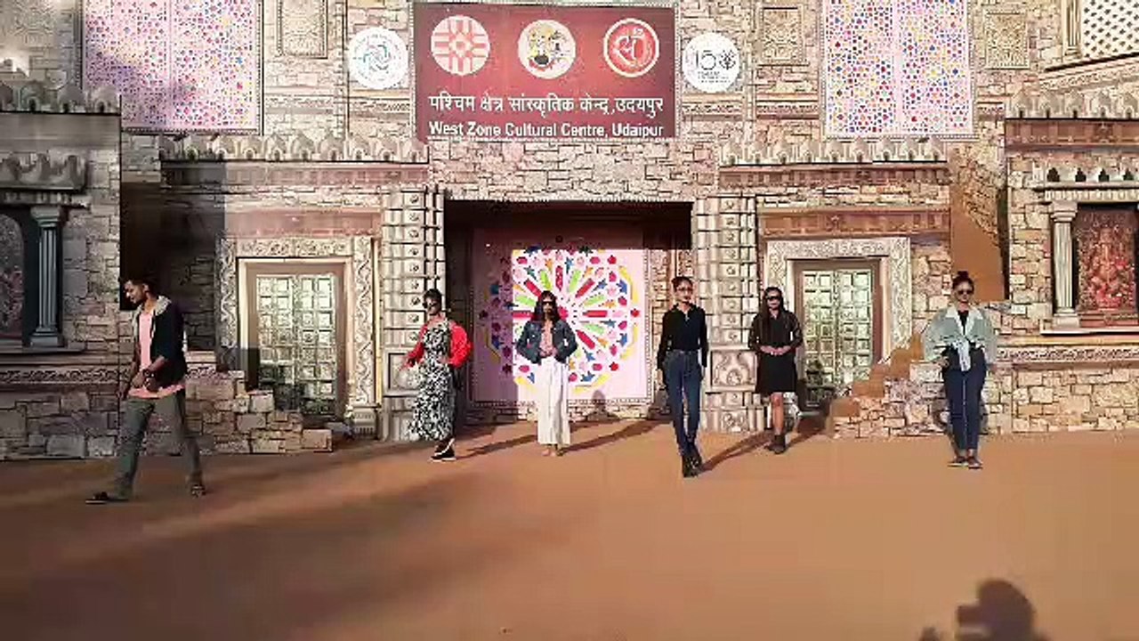 शिल्पग्राम उत्सव के रंगारंग कार्यक्रम की रिहर्स...