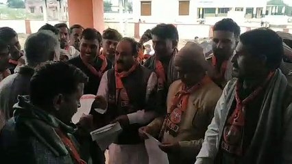 रैली निकालकर सौंपा ज्ञापन