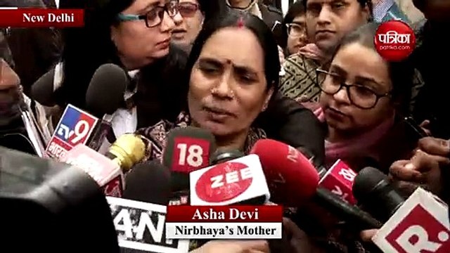निर्भया गैंगरेप केस में निर्भया की मां छलका दर्द