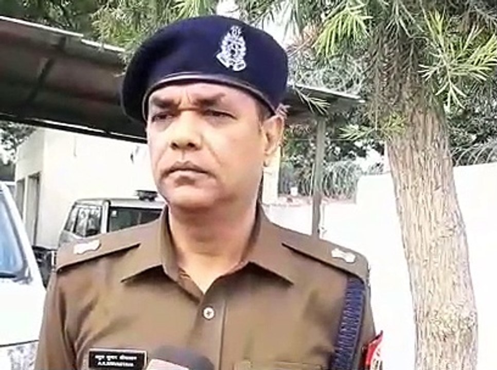 जेवर में मां-बेटी से चर्चित गैंगरेप के आराेपी की जेल में किडनी फेल होने से मौत, देखें Video