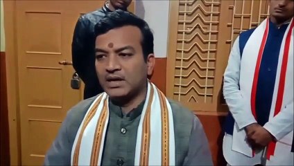 पुलिस वालों को रंगे हाथों पकड़ने के बाद बोले मंत्री जी