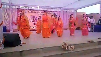 ऐसा  जोरदार हुआ भांगड़ा डांस, देखकर झूमने पर मजबूर हुए लोग ......