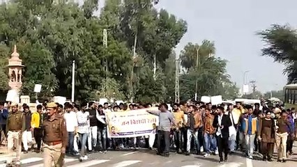 पानीपत फिल्म में महाराजा सूरजमल के गलत चित्रण का विरोध, प्रदर्शन