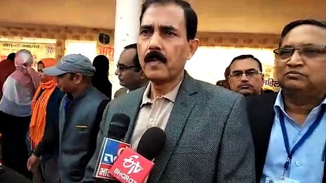 नुमाइश मैदान में चिकित्सा, स्वास्थ्य व परिवार कल्याण विभाग की तरफ से निशुल्क स्वास्थ्य