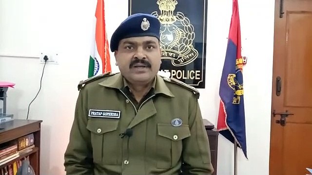Baghpat: जमानत पर बाहर आए रेप के आरोपी ने पीड़िता के घर के बाहर लगाया पोस्‍टर, कहा- अगर कोर्ट में गवाही