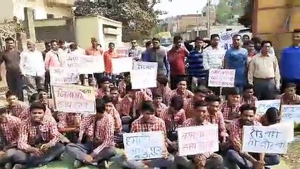 Narasarah depo route blocked for four hours