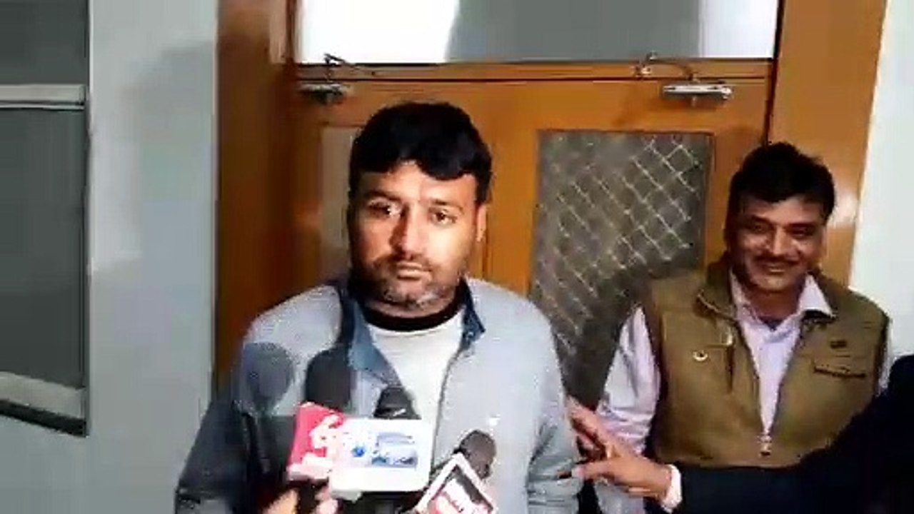 कृषि विभाग के सहायक संचालक 50 हजार की रिश्वत लेते पकड़ाया