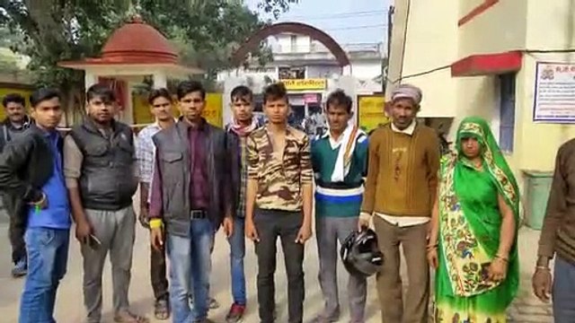 बारात निकलने से पहले दबंगों ने रोकी दलित दूल्हे की गाड़ियां