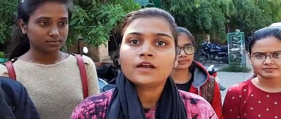 नागौर की छात्राओं ने कलक्टर से मांगा पिस्टल का लाइसेंस