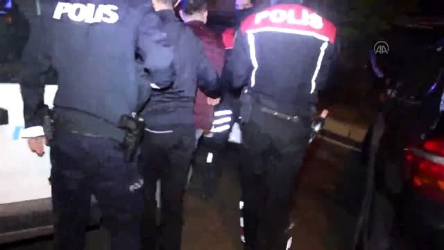 Adana'da polise mukavemet gösteren 4 kişi gözaltına alındı