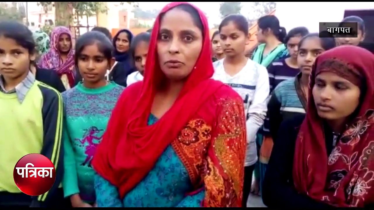 Video: हैदराबाद की डाॅक्टर को महिलाओं ने दी श्रद्धांजलि, सुरक्षा को लेकर उठाई आवाज