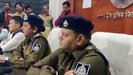 होटल से एक साथ निकाली गईं 67 लड़कियां