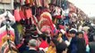 रविवार को तिब्बती बाजार मानसरोवर में सर्दियों के लिए गर्म कपड़े खरीदने के लिए जयपुरवासी उमड़े