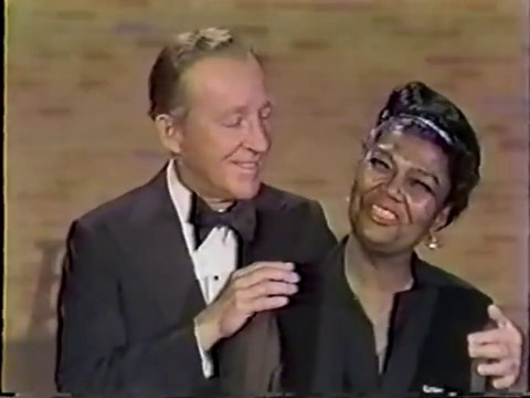 BING CROSBY with Pearl Bailey, Carol Burnett & Bob Hope on Bing Crosby's show 1972 (HD)