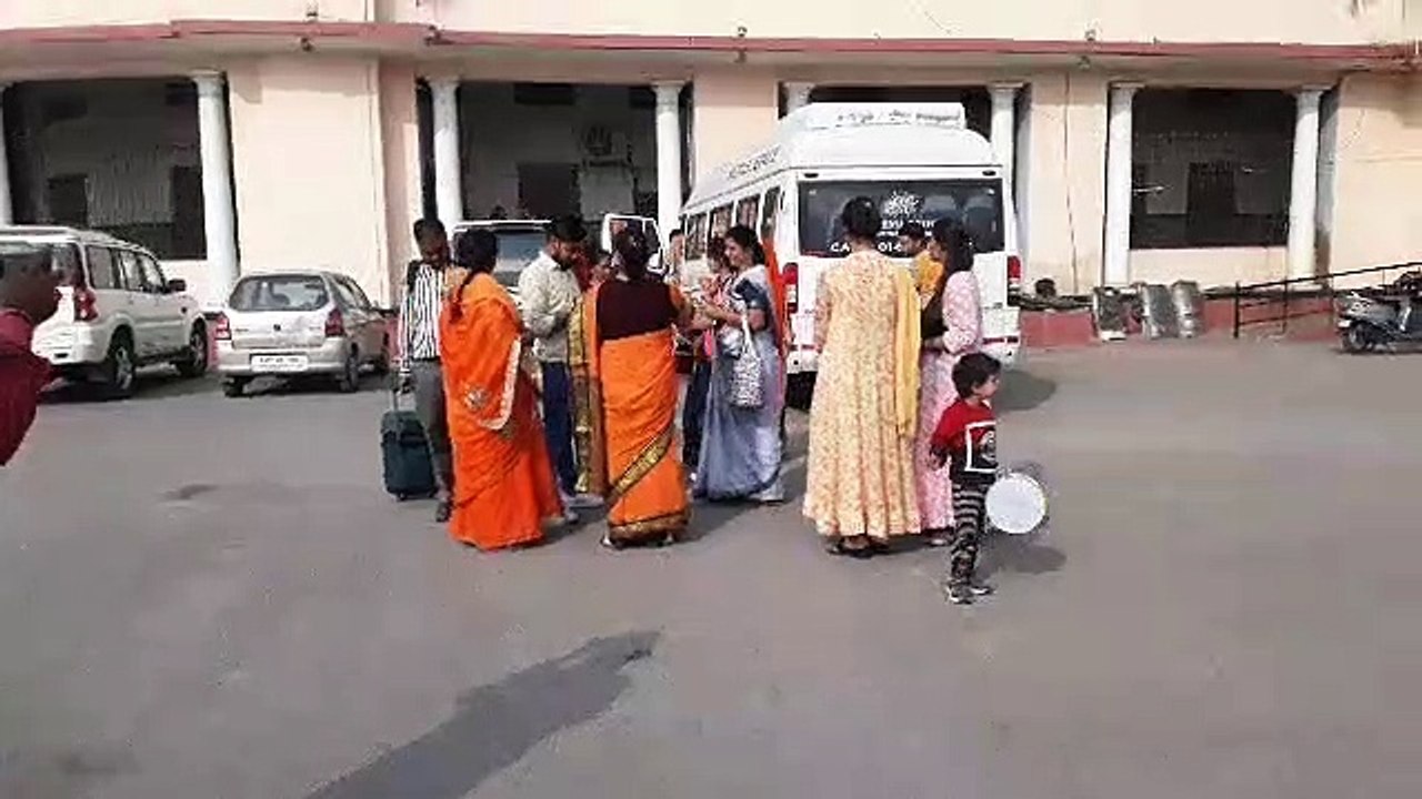 बने आत्मीय रिश्ते, बिछड़े तो छलके आंसू