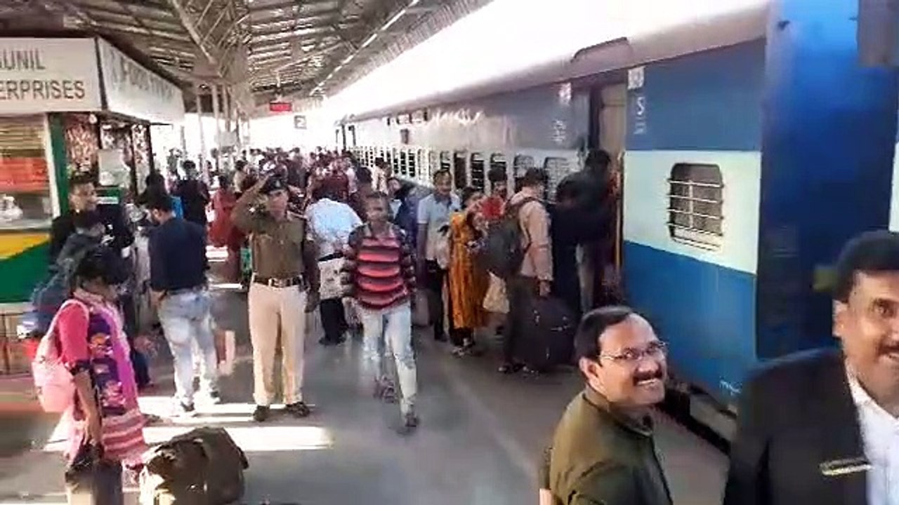 Travelers have to wait seven hours to reach Katni,