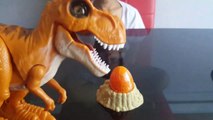 Smashers Series 3 - Throw Surprise Eggs - Zuru Dino Smashers- Trex